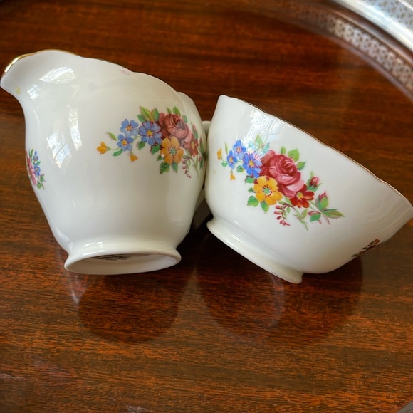 Adderly Fine Bone China England Creamer Pitcher & open sugar bowl - Picture 4 of 8